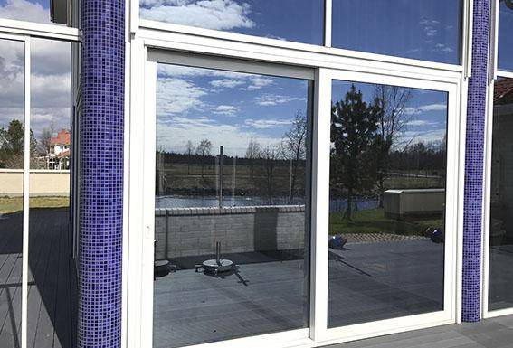 Glasning privata bostäder dörrar, fönster och fasadsystem i aluminium corrotech